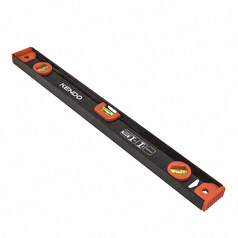 Kendo 600mm aluminium box level featuring a durable rectangular profile frame, three high-visibility green vials and protective end caps for accurate levelling and alignment tasks.